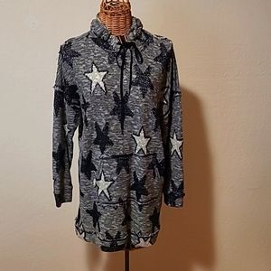 Splendid tunic top with hood